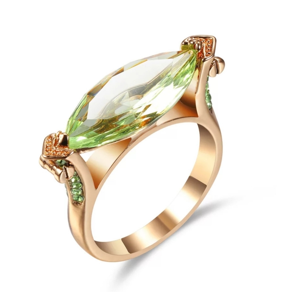 🎀18k/925 Peridot Horse Eye Ring - Picture 5 of 5